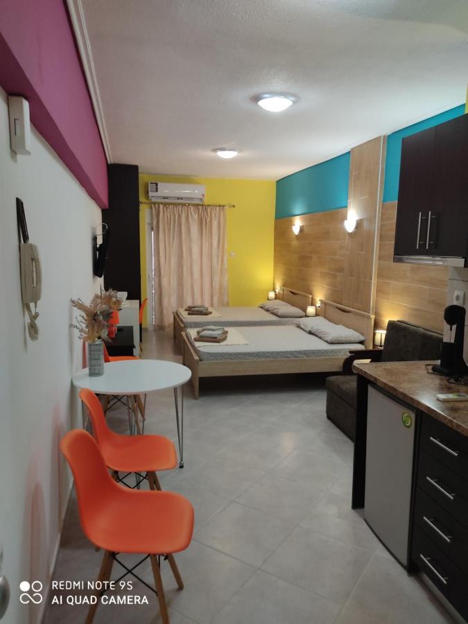 G M 2 Rooms Kentro In The Heart Of The City Larissa Luaran gambar