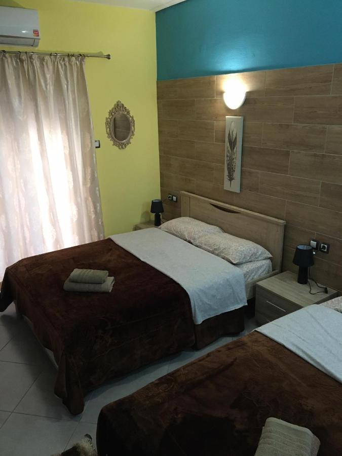 G M 2 Rooms Kentro In The Heart Of The City Larissa Luaran gambar